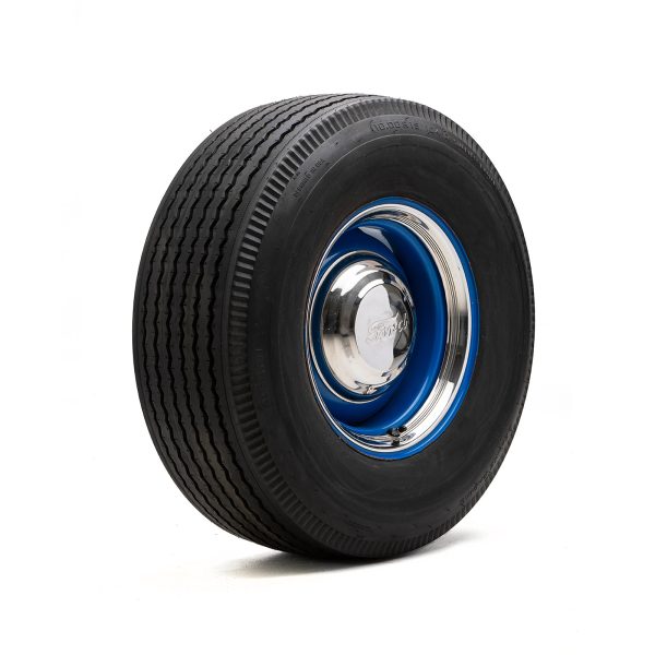 black Auburn Deluxe Radial 15-16" Sizes