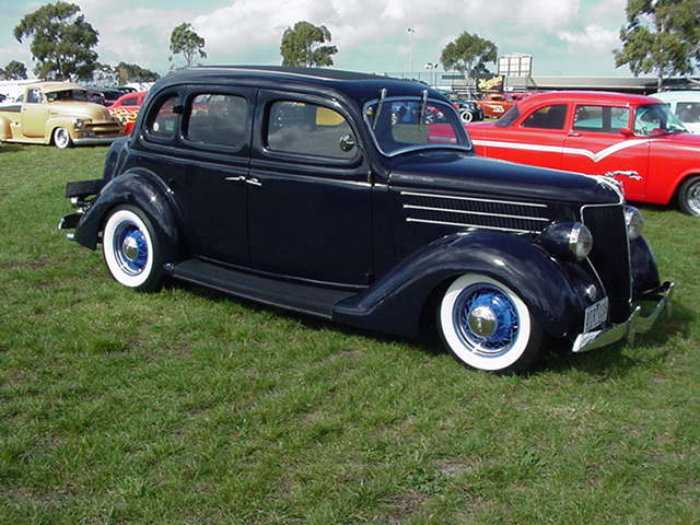 White Walls At Car Cruise