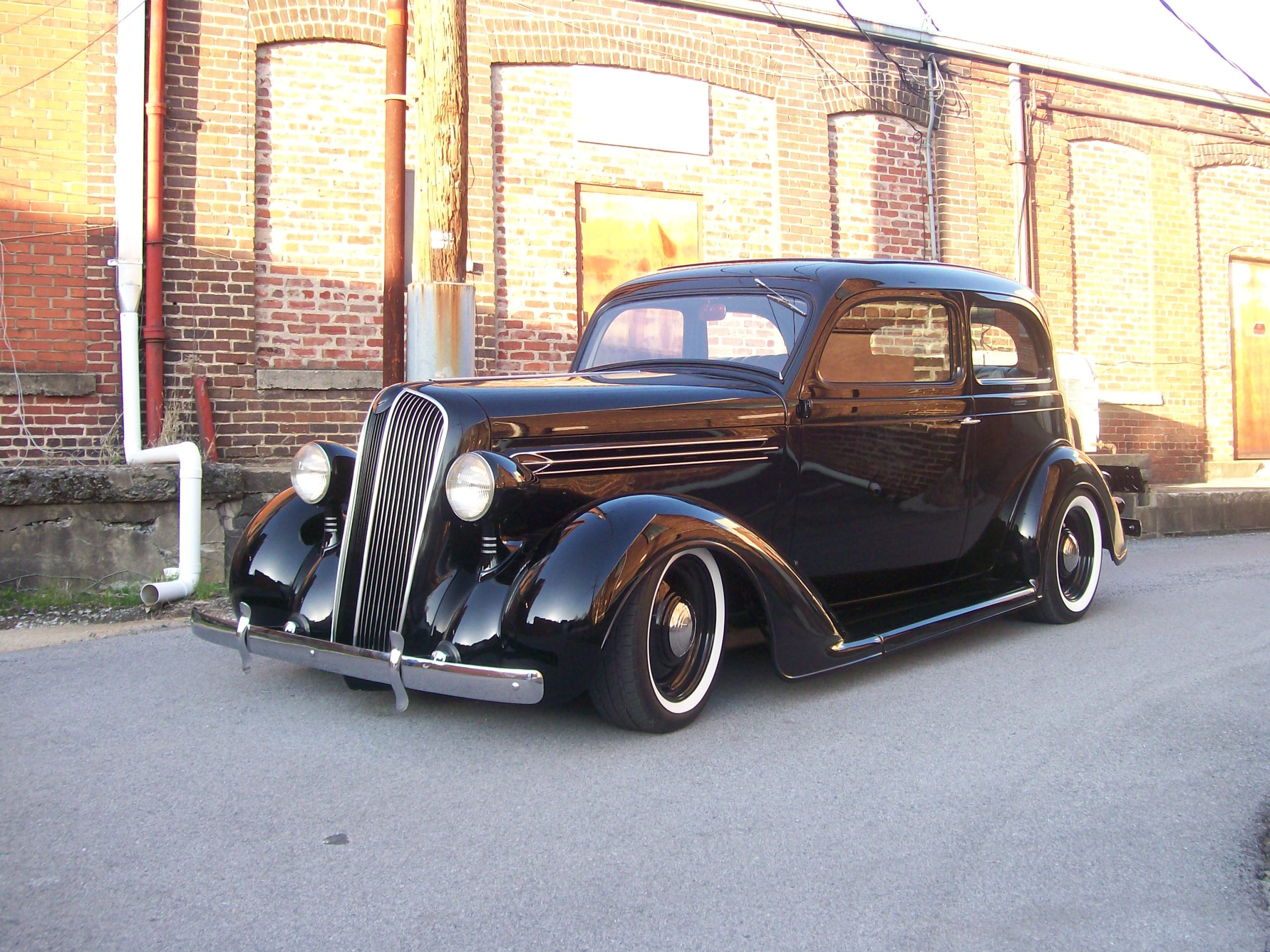 Black w/ White Wall Tires 2